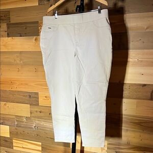 Nine West Light Cream Cropped Pants